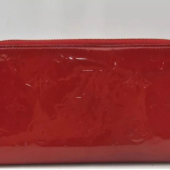 Authentic Louis Vuitton Vernis Zippy Wallet Long Purse Red.